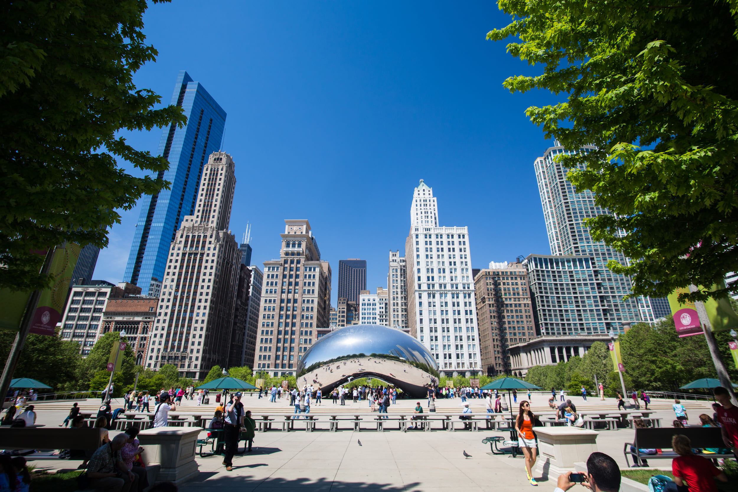 metal bean sculpture in downtown chicago